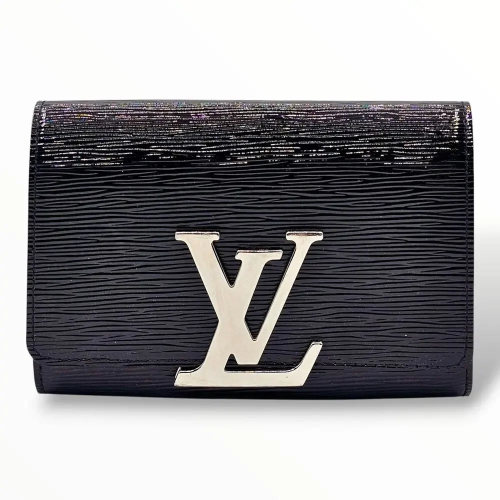 Louise MM Epi Electric Black Patent Leather Crossbody Clutch clean
